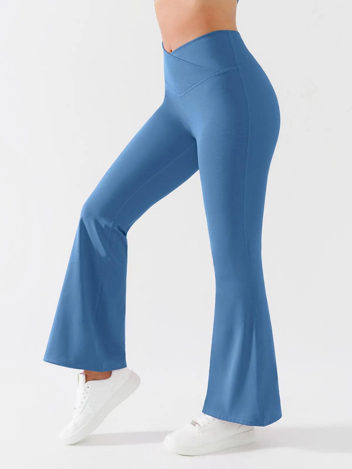 CELESTE – Flared Yoga Shaping Pants - LivingCurves Licht Blauw / XS