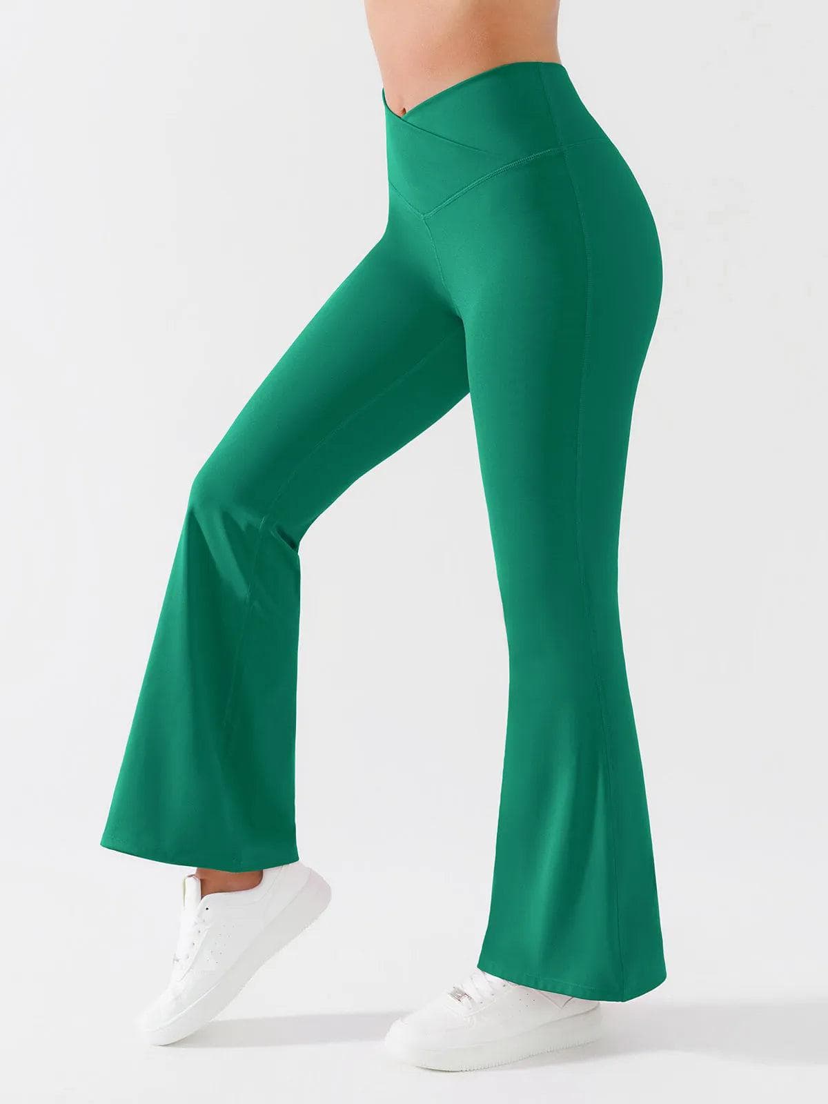 CELESTE – Flared Yoga Shaping Pants - LivingCurves Groen / XS