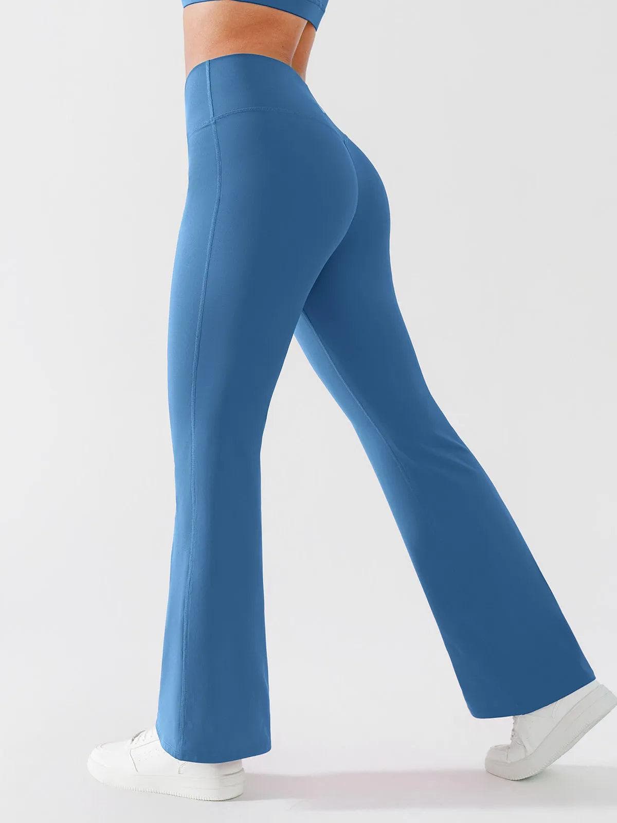 CELESTE – Flared Yoga Shaping Pants - LivingCurves Licht Blauw / XS