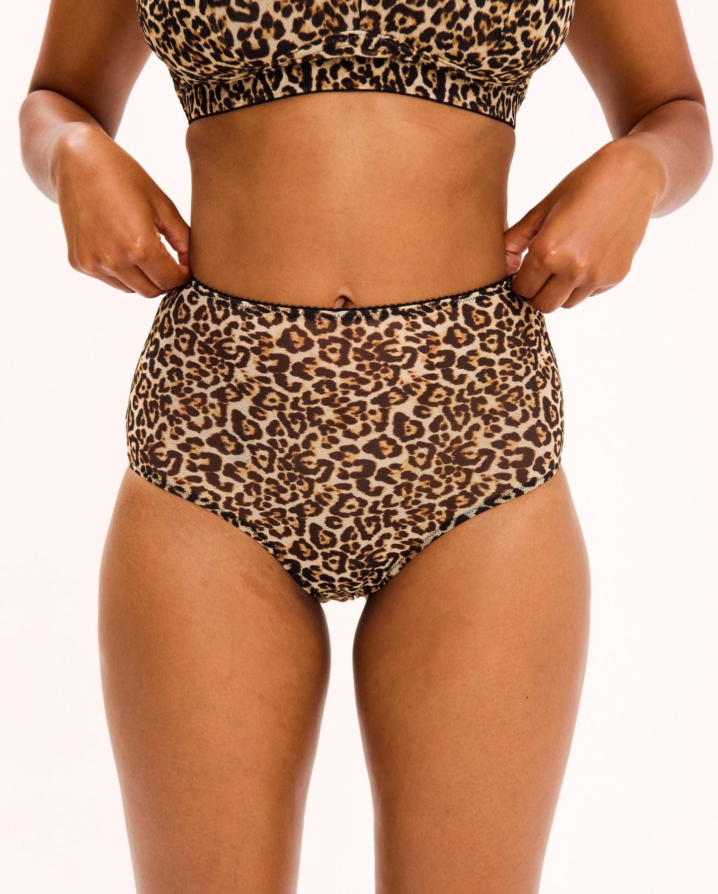 SAVINA – Leopard Lace Plunge Bralette