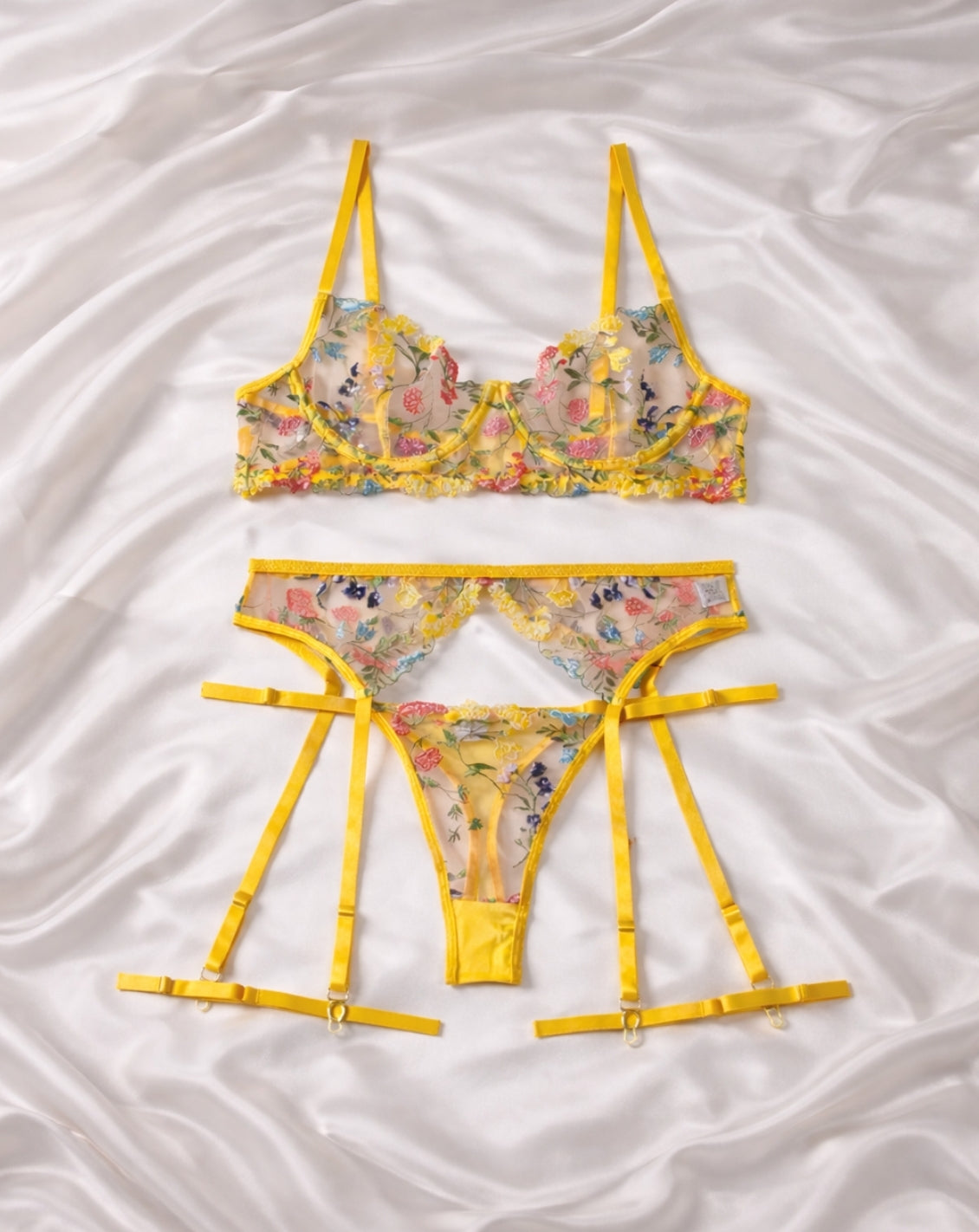 LIVC Lingerie set – Verfijnd borduurwerk met luxe look voor Dames