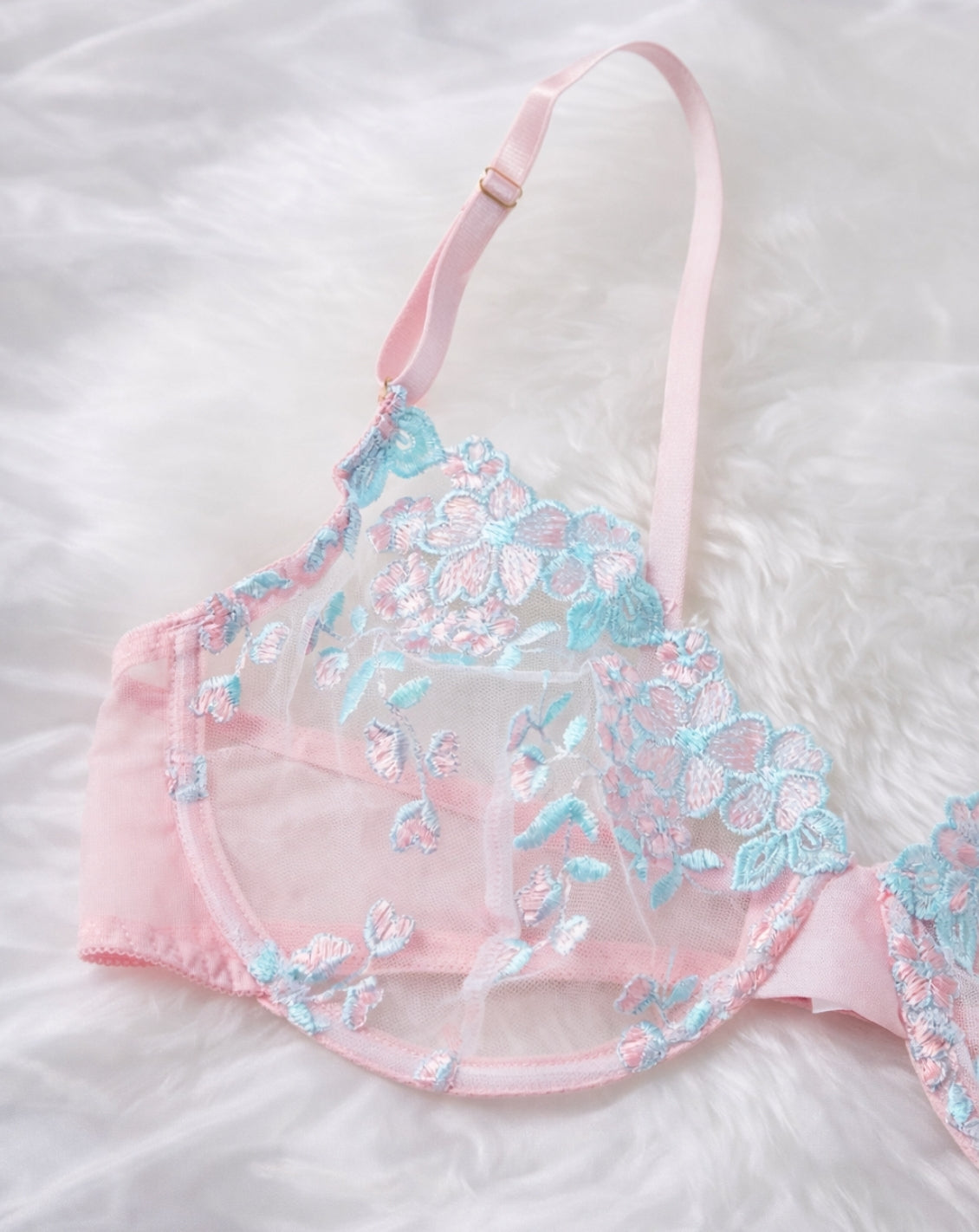 LIVC Lingerie set – Blauw met roze accenten en zachte uitstraling voor Dames
