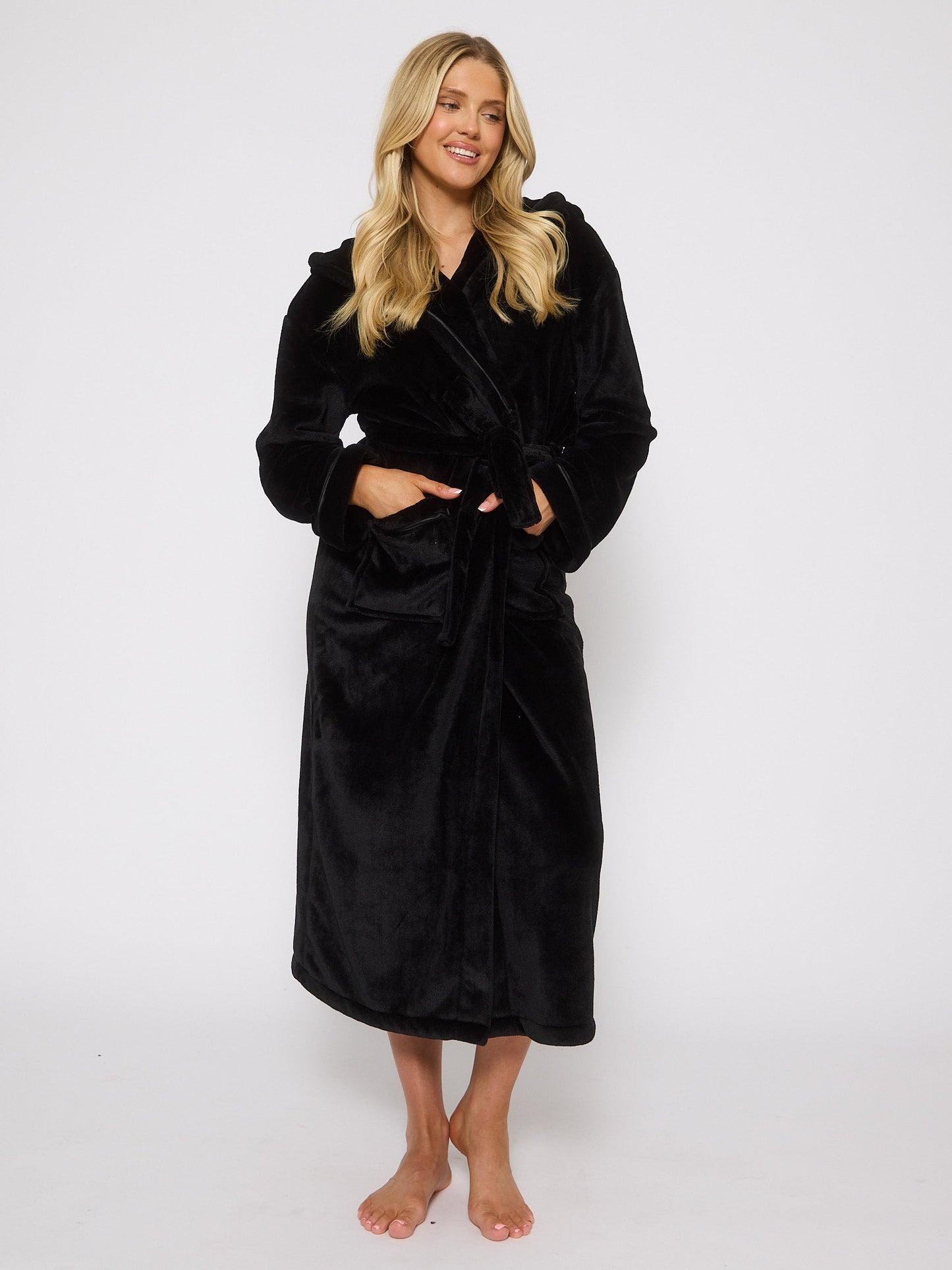 The Plush Dressing Gown In Black