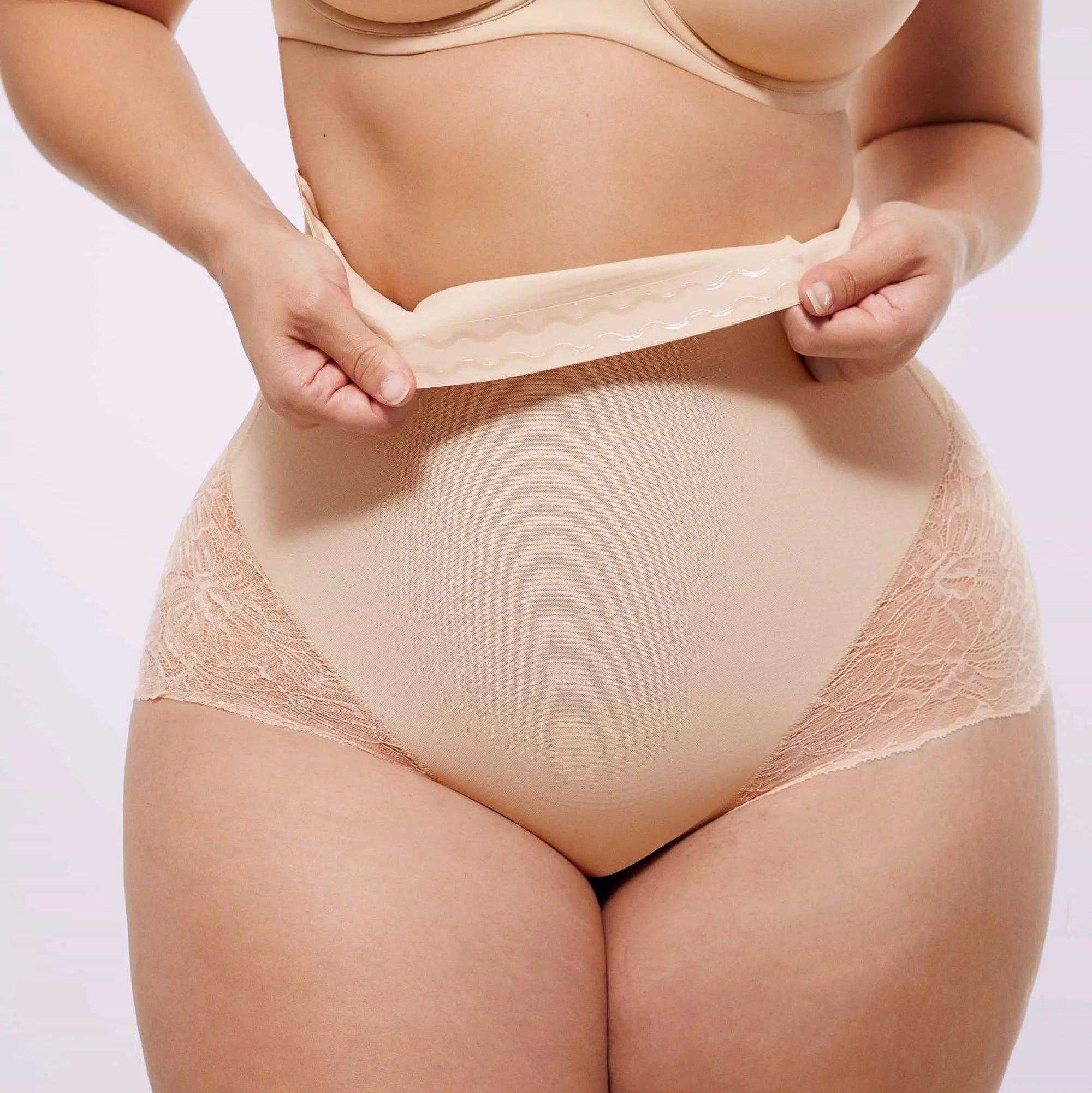 BARE ESSENTIALS – MeshSmooth High-Waist Lace Brief - LivingCurves shaper shorts Bruin / S