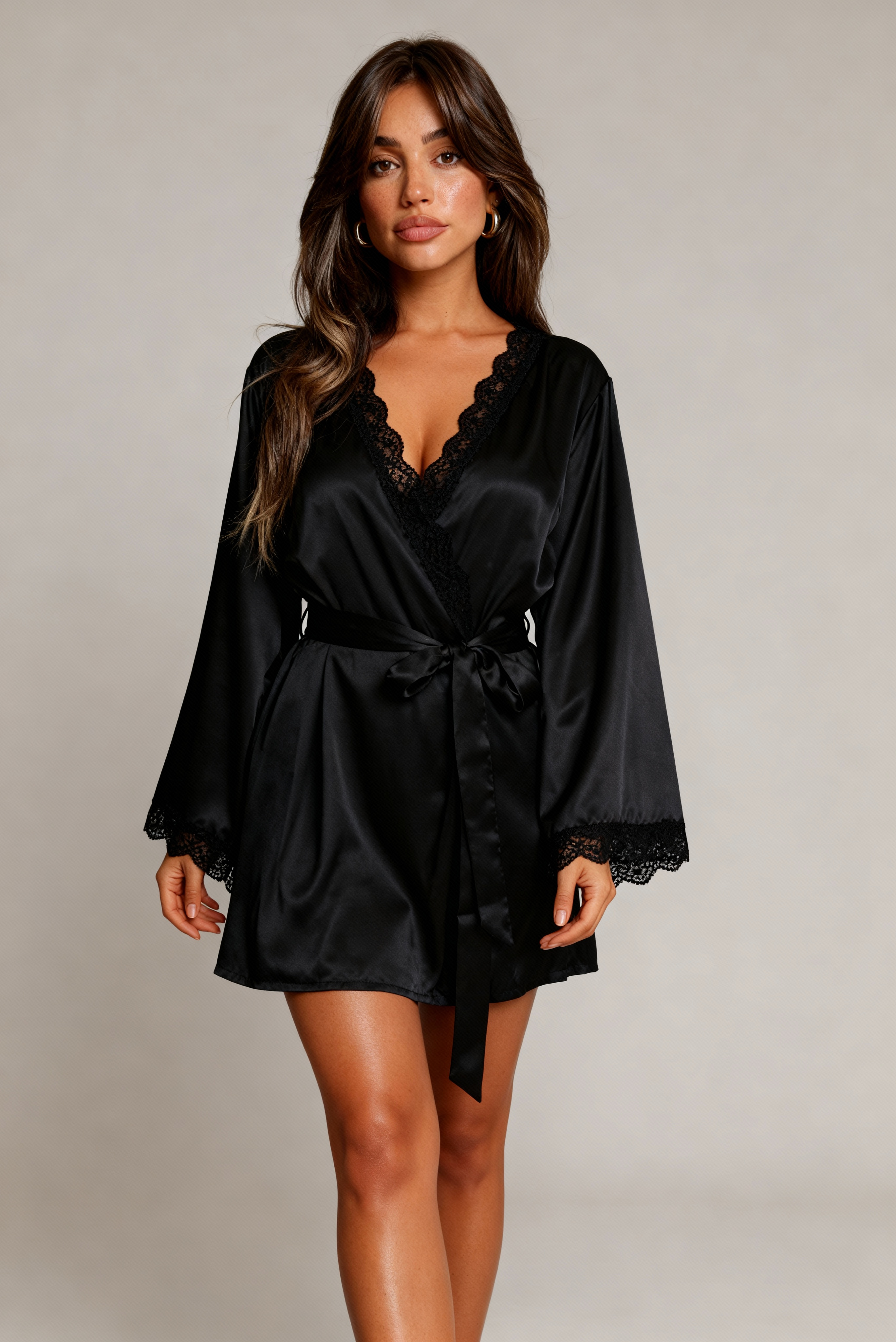 SOPHIE 9 – Satijnen Kimono met kantdetail | Luxe Layering - LivingCurves After Dark premium sleepwear