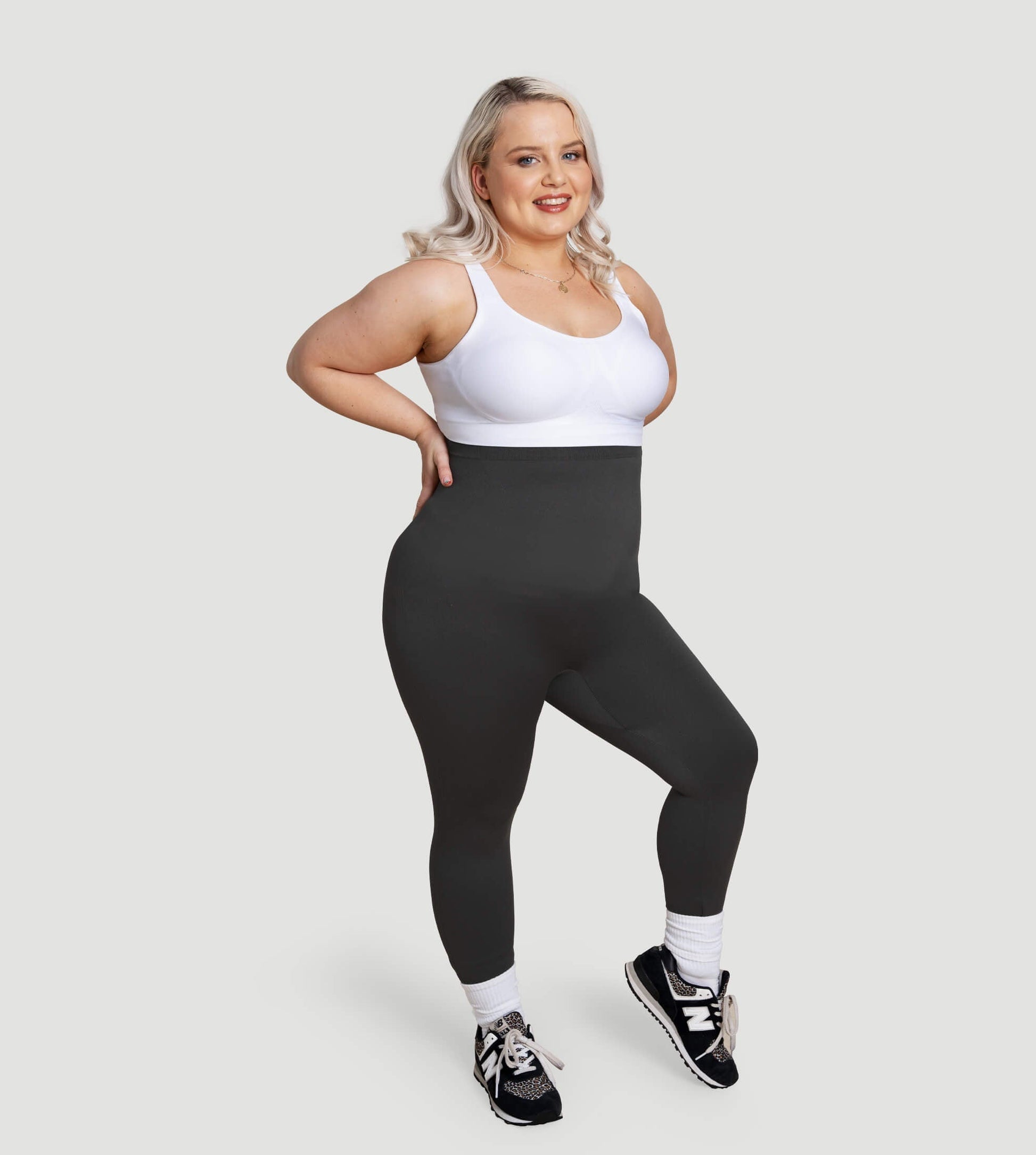 LIA – High Waist Shaping Legging - LivingCurves Leggings Zwart / XS