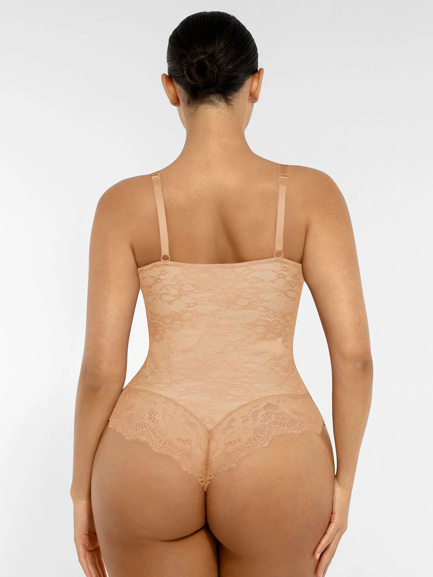 LIVC – Kanten Bodysuit met Stretch & Verleidelijke Pasvorm