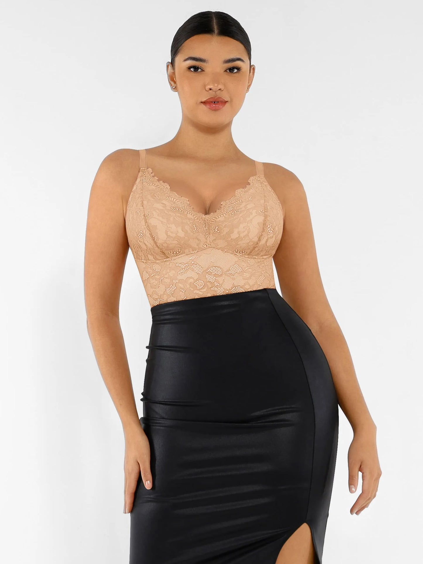 LIVC – Kanten Bodysuit met Stretch & Verleidelijke Pasvorm