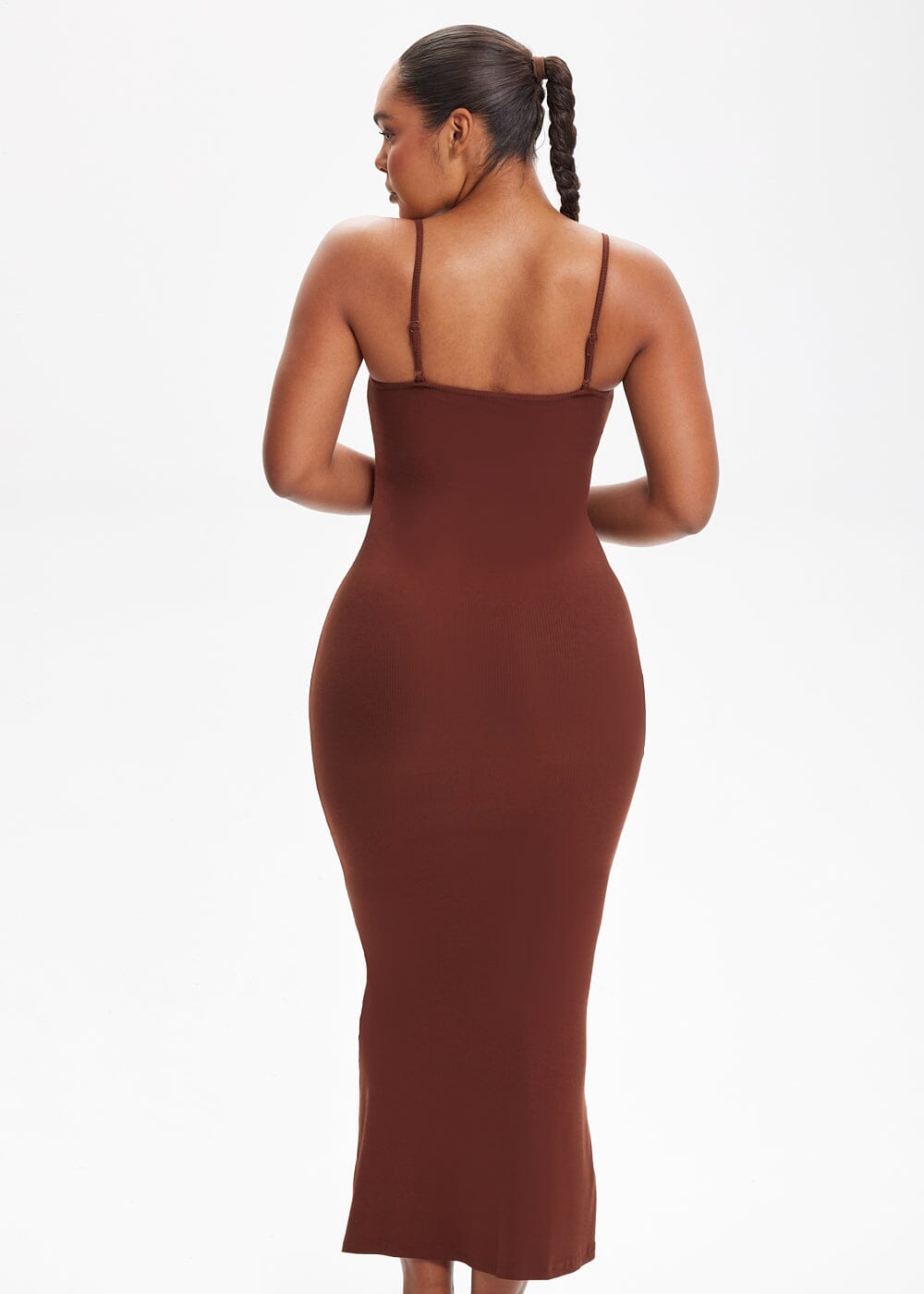 ELYNA – SecretSculpt Spaghetti Strap Midi Jurk