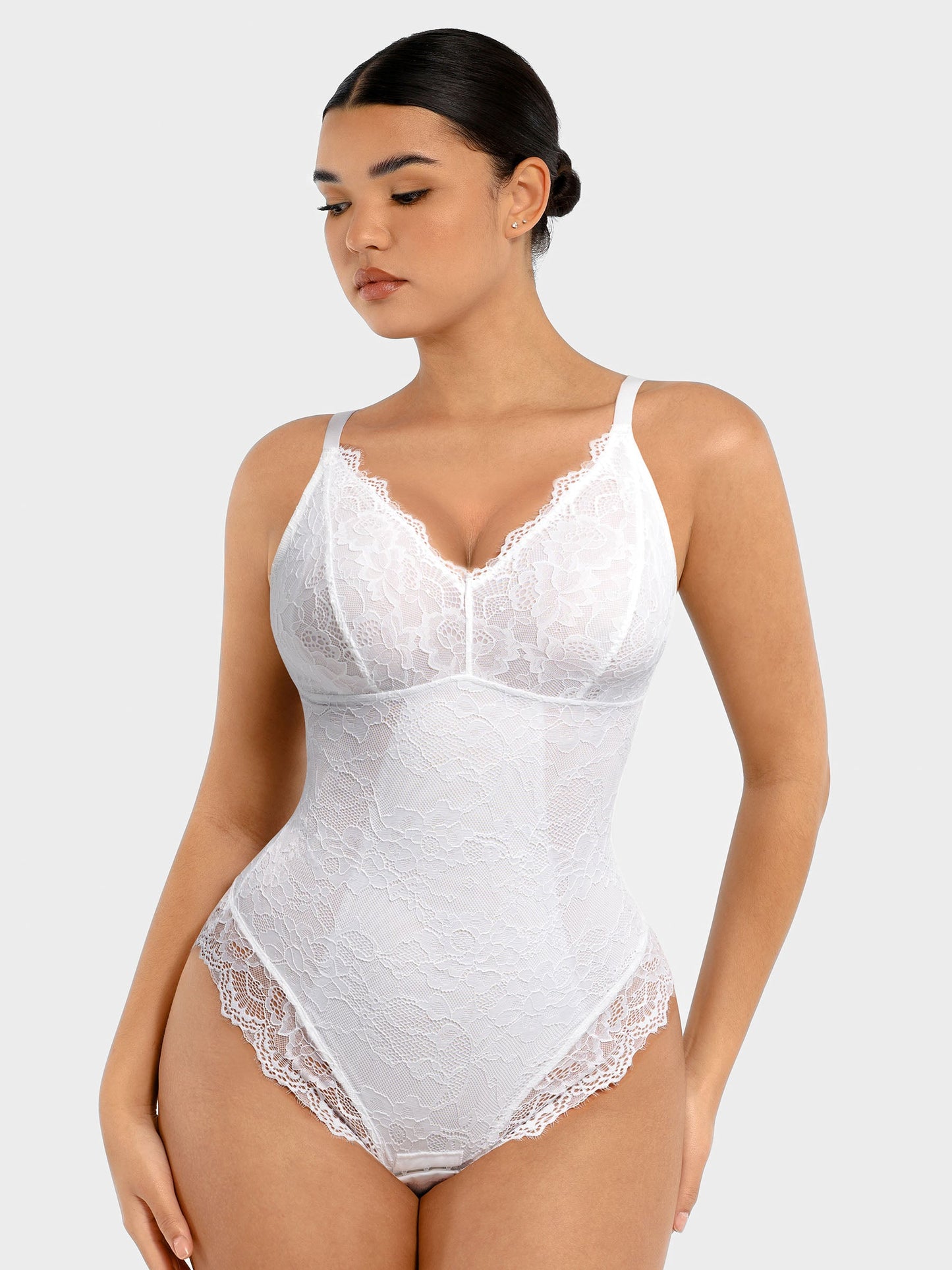 LIVC – Kanten Bodysuit met Stretch & Verleidelijke Pasvorm