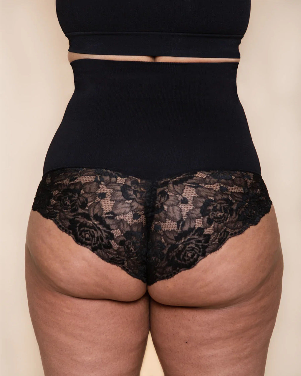 RAYA – Hoge Taille Kant Shapewear Short - LivingCurves Kaching Cart Upsell Toggle Zwart / 3XLto4XL