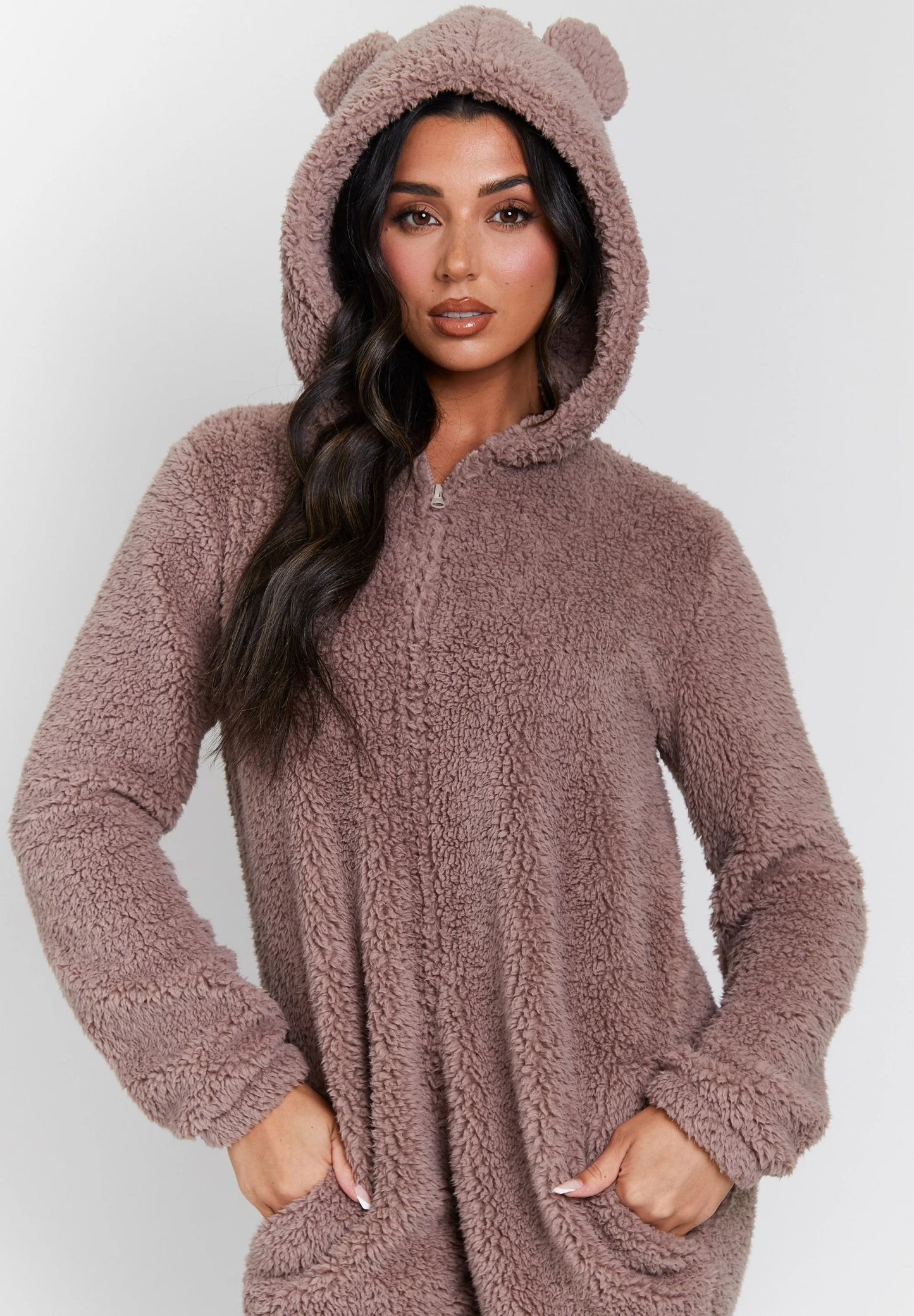 COZY DREAMS – fluffy teddy onesie