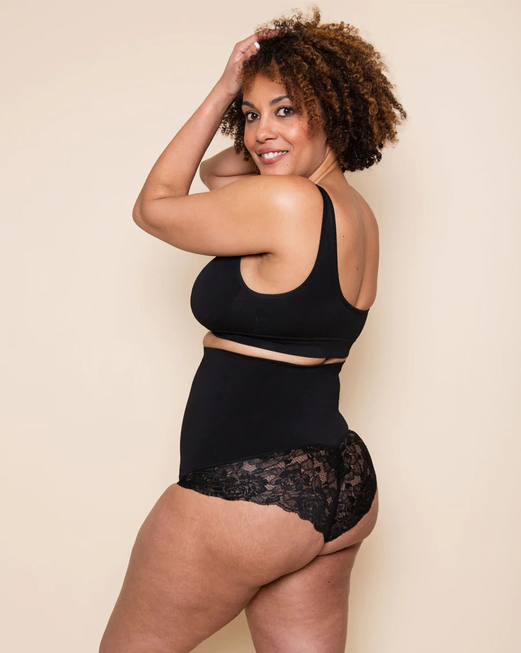 RAYA – Hoge Taille Kant Shapewear Short - LivingCurves Kaching Cart Upsell Toggle Zwart / 3XLto4XL