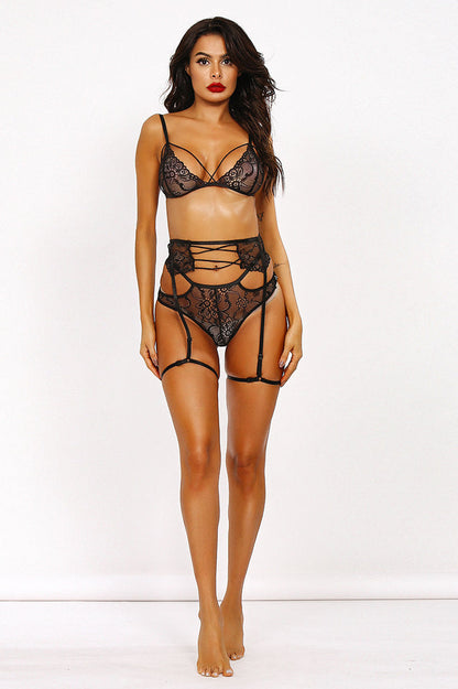 Elina – Bloemvormige Halter Bandage Lingerieset