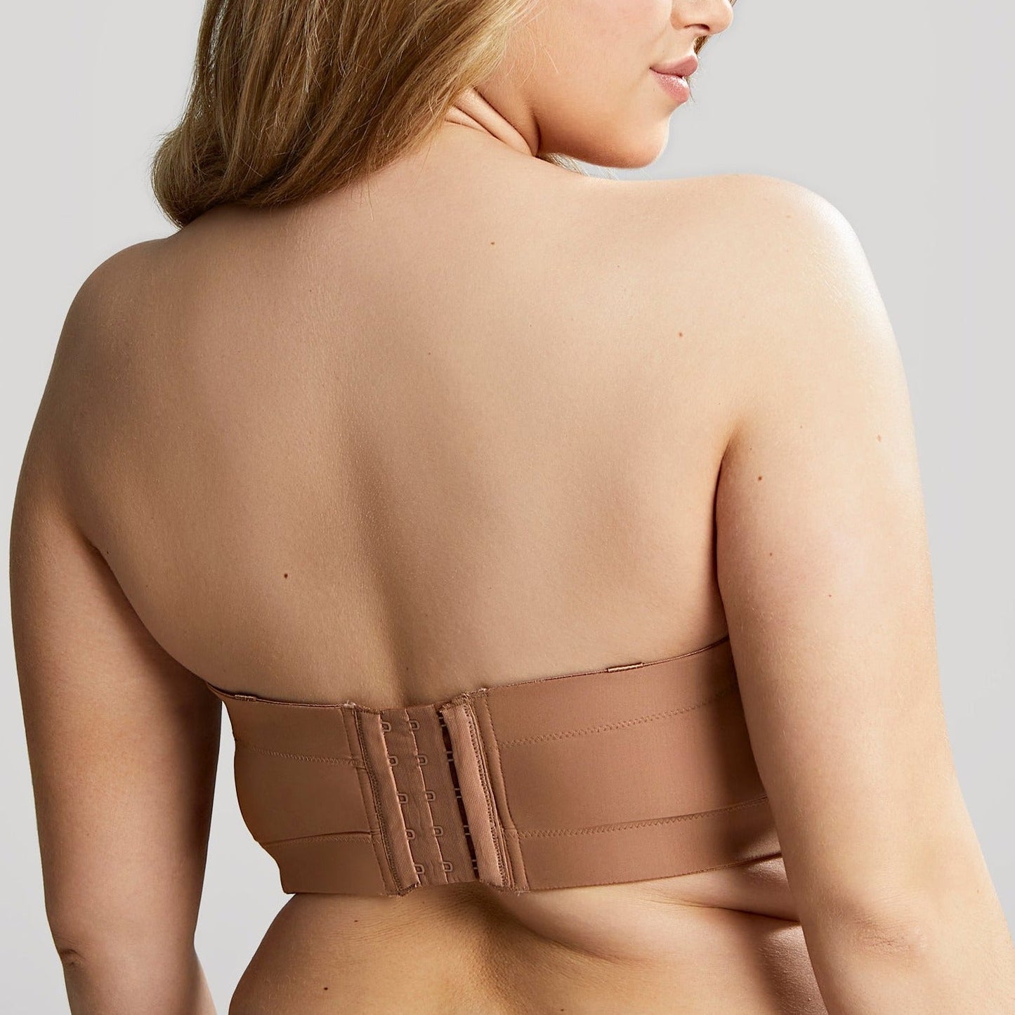 Dana – Strapless Beugelbeha met Lift en Ondersteuning
