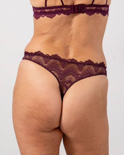 VERA – Kanten String Kersenrood