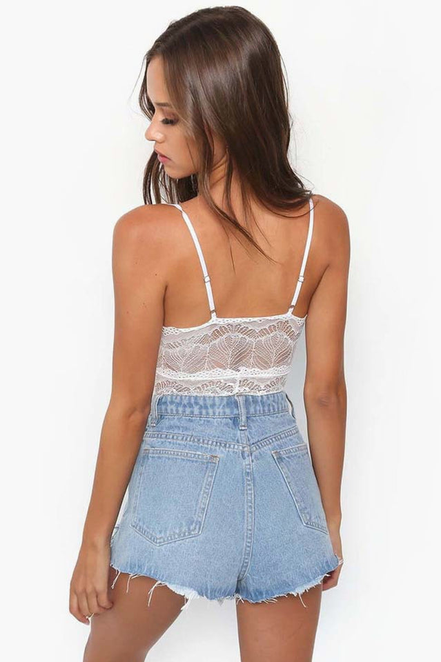 Layla – Kanten Bodysuit met Open Details