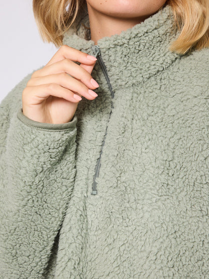 The Snug Season 1/4 Zip in Green