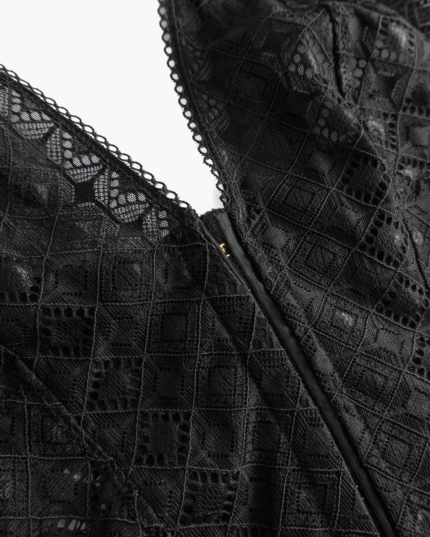 BASIL – Hourglass Bodysuit