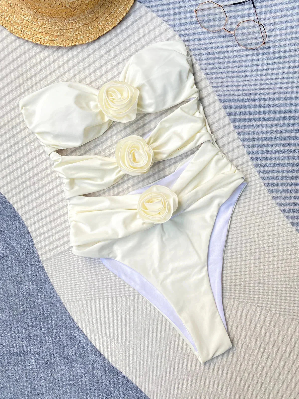 Rosalie Rose Swimsuit - Badpak Met Rozenaccent En Elegante Pasvorm