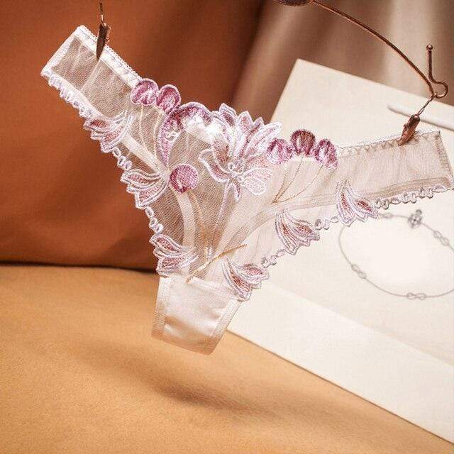 Flora Transparante Slip – Sheer Lingerie Slip met Borduur Bloemenpatroon