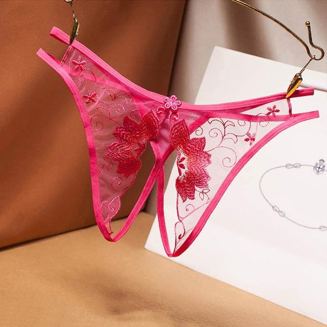 LUNARIA – Tanga met Bloemenkant en Sensuele Open Voorzijde