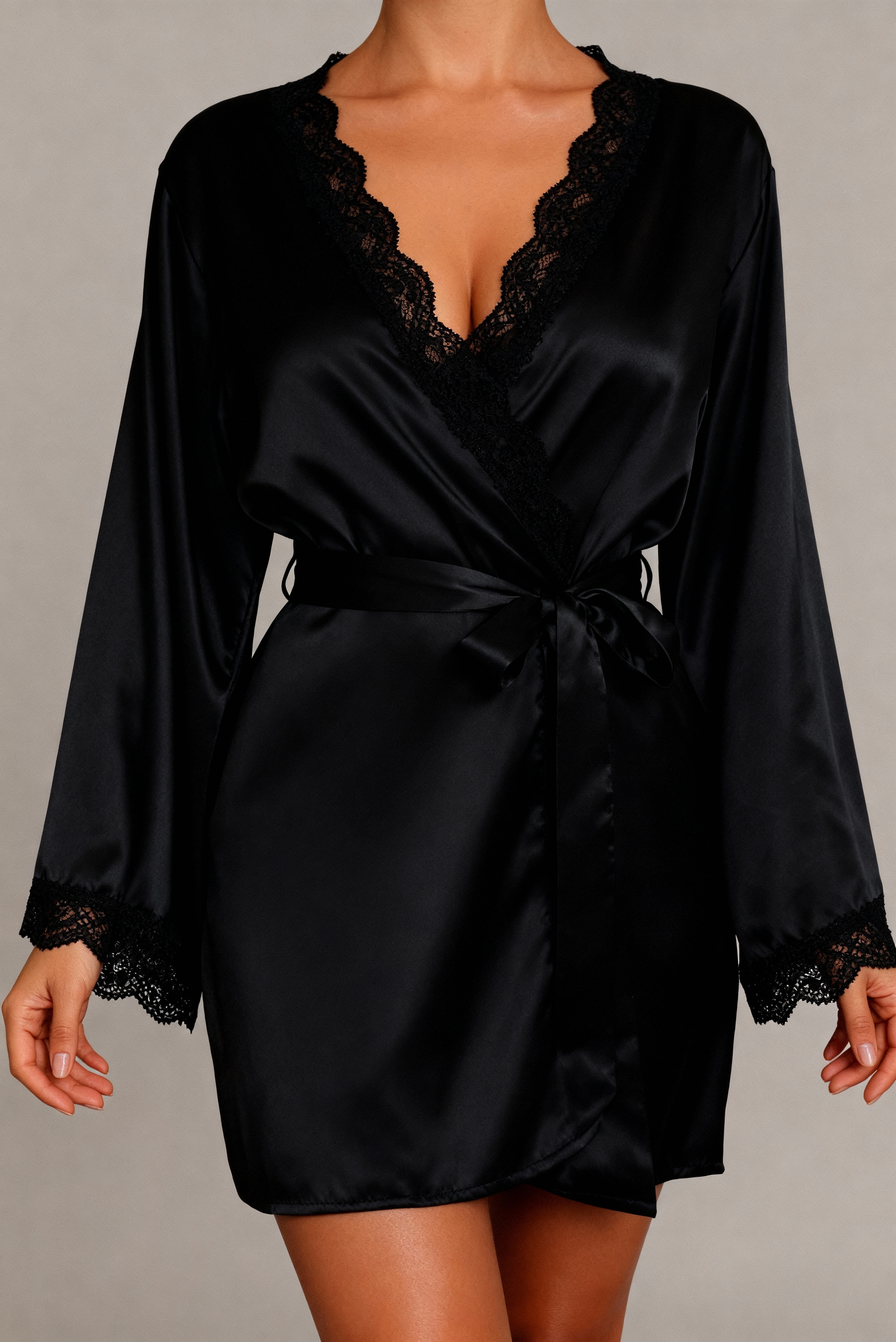 SOPHIE 9 – Satijnen Kimono met kantdetail | Luxe Layering - LivingCurves After Dark premium sleepwear