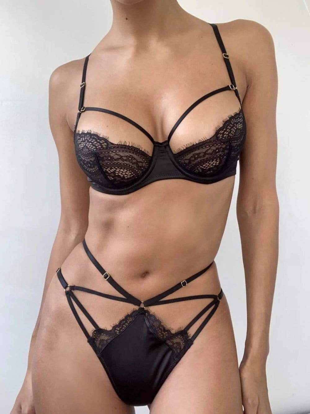 léana strap lace set – kanten lingerieset met verstelbare bandjes