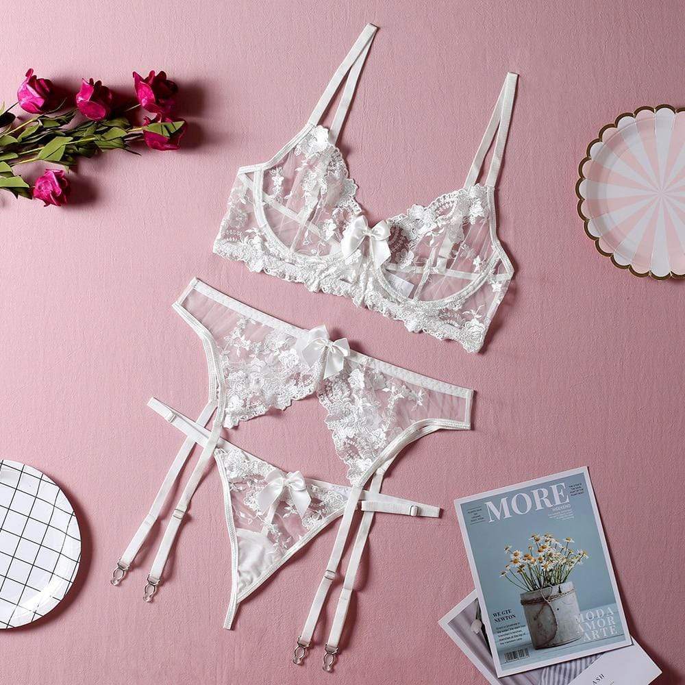 Amarélia – Luxe Kanten Lingerieset met Florale Details en Verleidelijke Pasvorm