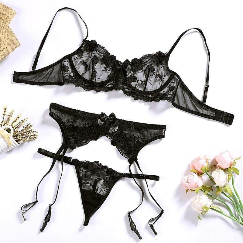 Amarélia – Luxe Kanten Lingerieset met Florale Details en Verleidelijke Pasvorm