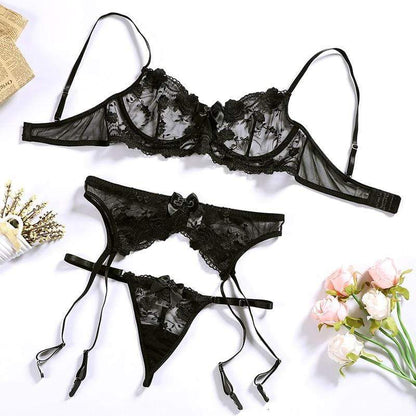 Amarélia – Luxe Kanten Lingerieset met Florale Details en Verleidelijke Pasvorm