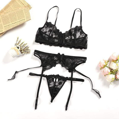 Amarélia – Luxe Kanten Lingerieset met Florale Details en Verleidelijke Pasvorm