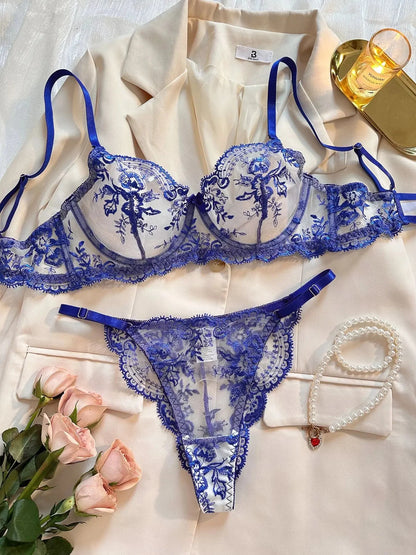 Isabelle Geborduurde Set – Lingerieset met Elegant Borduurwerk