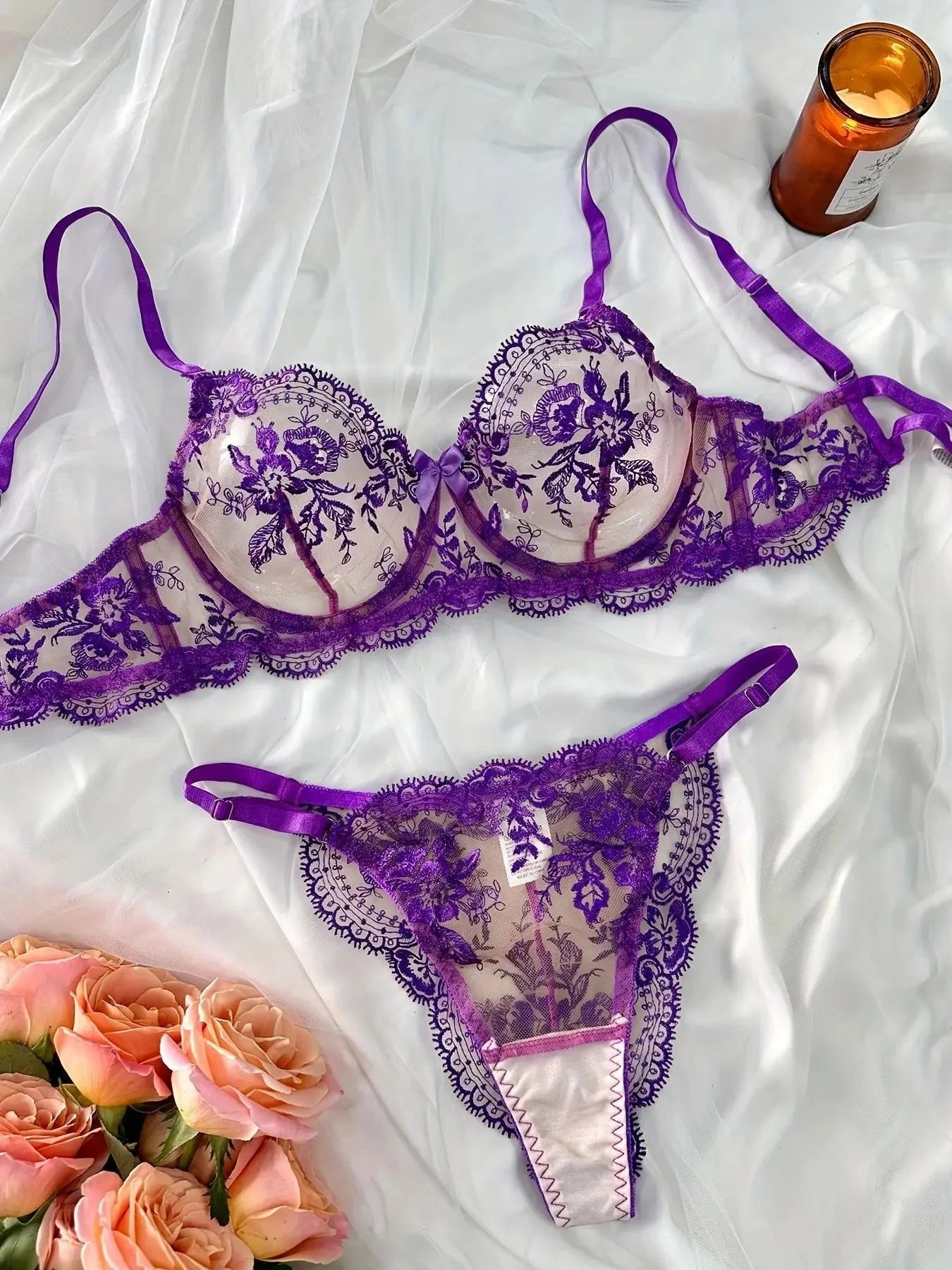 Isabelle Geborduurde Set – Lingerieset met Elegant Borduurwerk