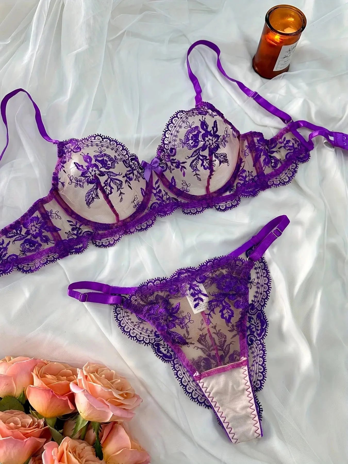 Isabelle Geborduurde Set – Lingerieset met Elegant Borduurwerk