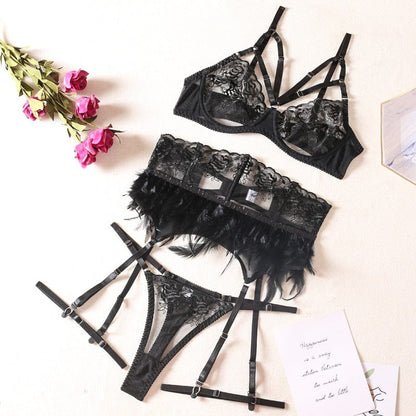 Heidi Veren Lingerieset – Zwarte Lingerieset met Veren en Kant