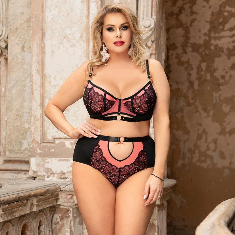 Livia lace cut-out set – sensuele kanten set met open design