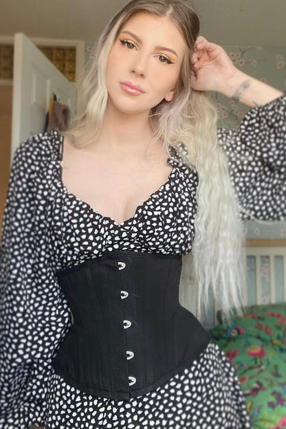 IVAN – Classic Black Underbust Corset