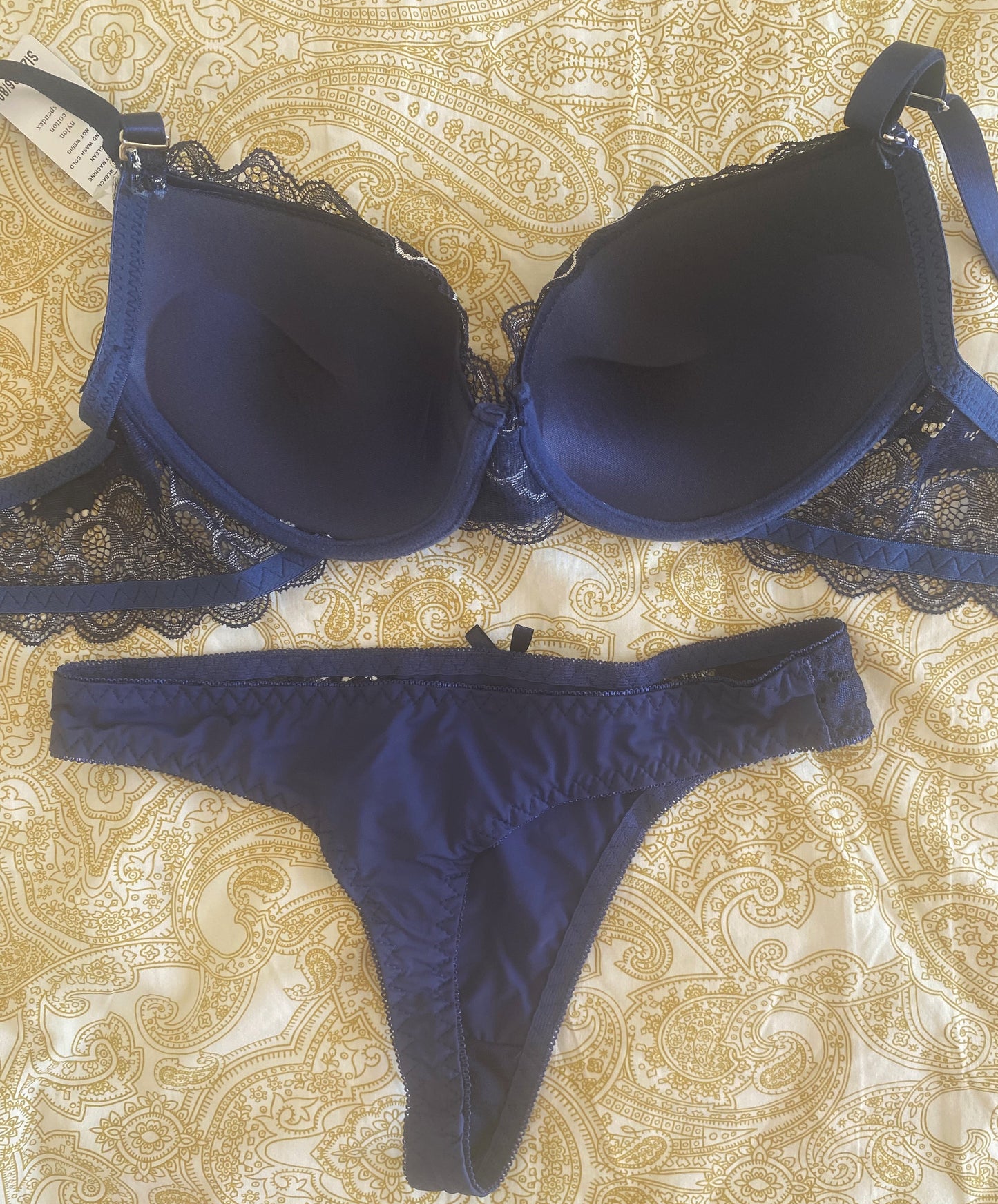 Magic Light Lift Set – Licht Gevoerde BH + String