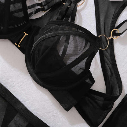 Foxy – 3-Delige Lingerieset met Gouden Ringen en Strappy Details