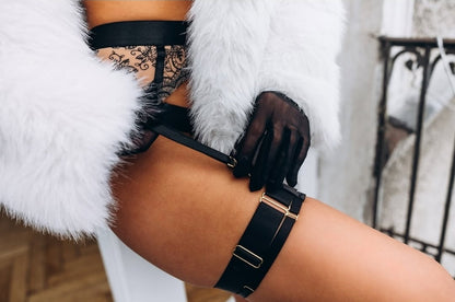 Amara – Luxe Lingerieset van Bloemenkant met Verstelbare Pasvorm