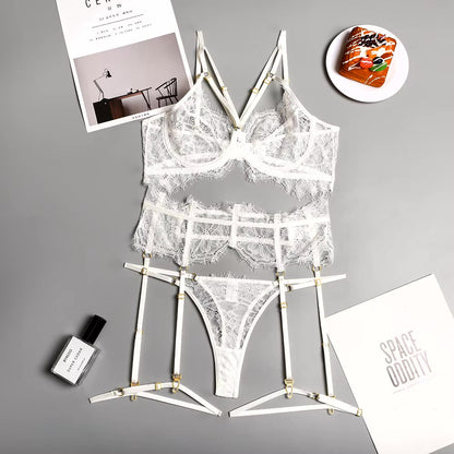 Amara Kant Strap Set – Lingerieset met Straps & Kant