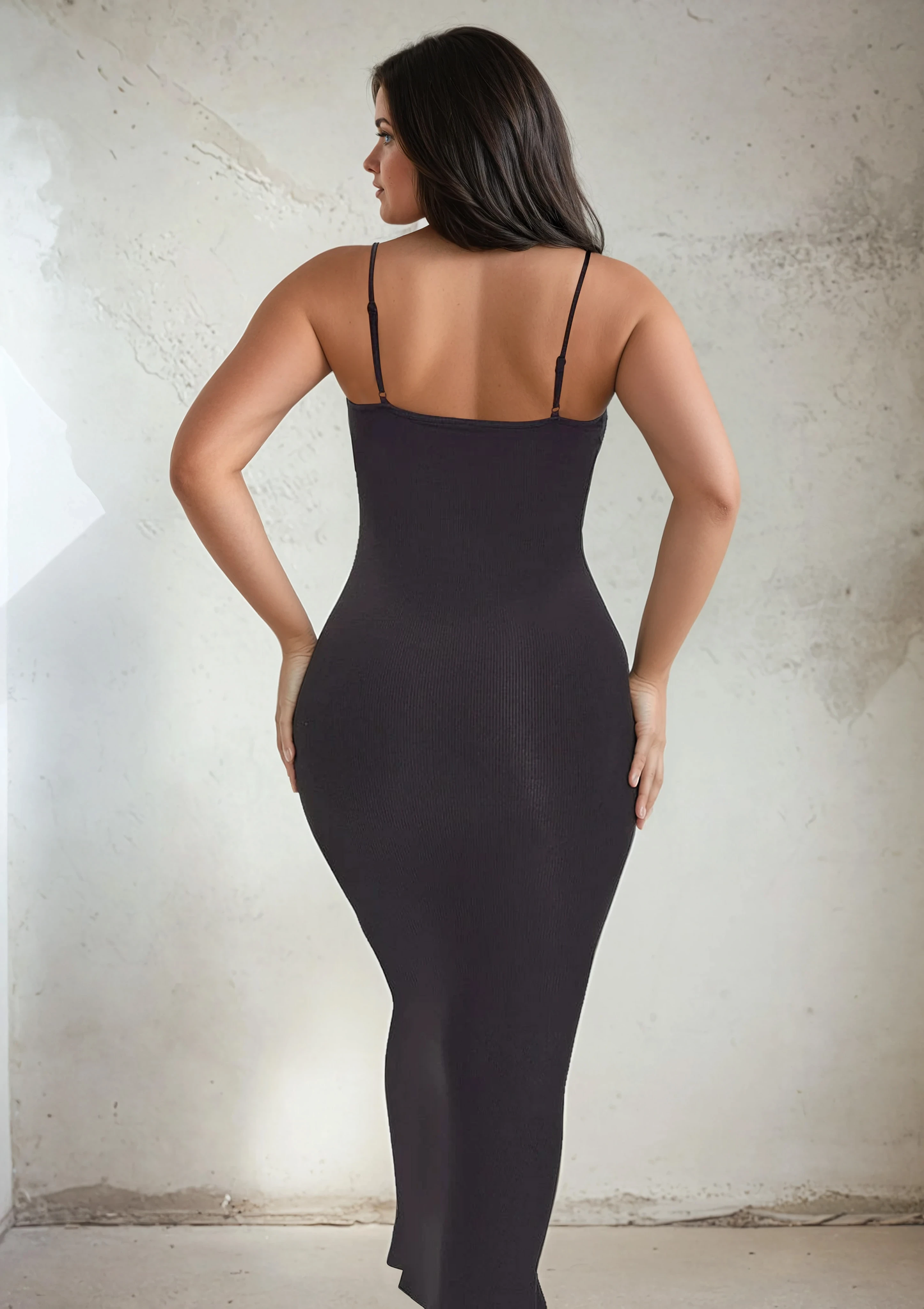 ELYNA – SecretSculpt Spaghetti Strap Midi Jurk