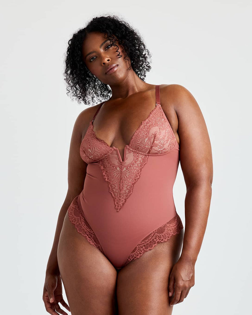 ELISE – V-Hals Lace Bodysuit