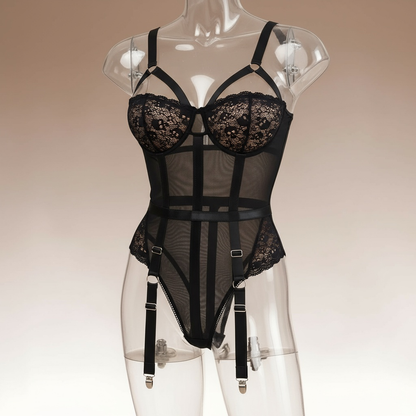 SKYRA – Skull Lace Garter