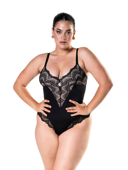 LUNARA – Half Lace Bodysuit - LivingCurves Zwart / S