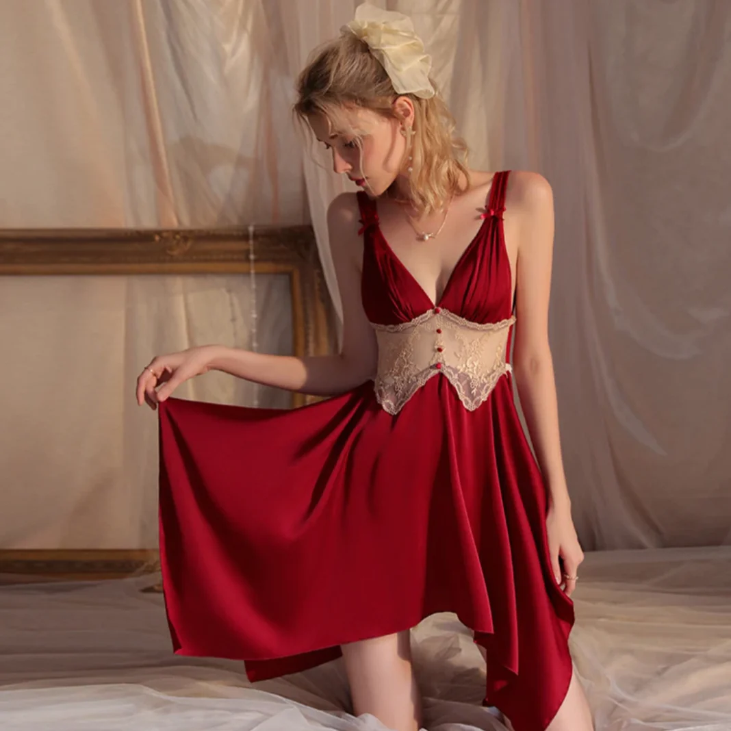 Intimate Slik V-Neck Nightdress