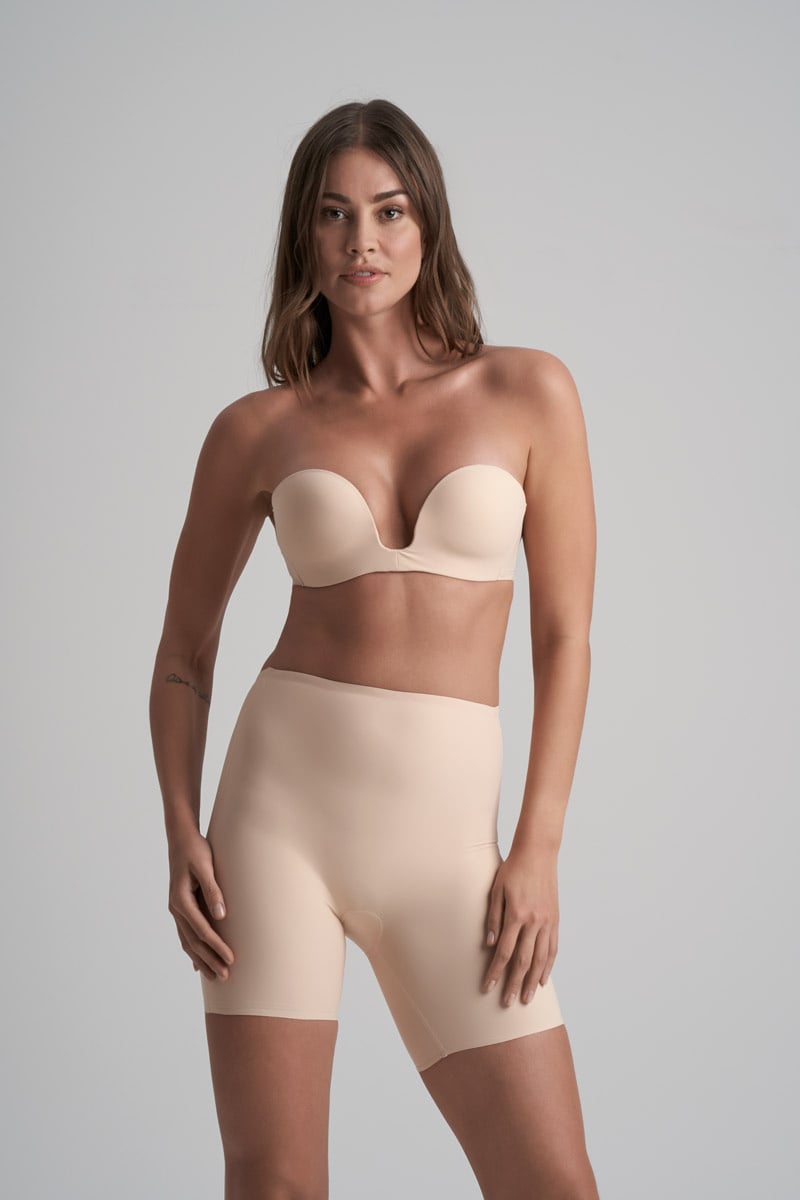 ÉNIA - Lage Rug Shaper Short