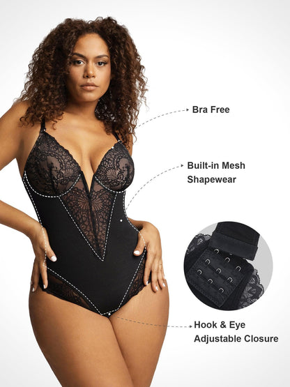 DARIA – Kant Bodysuit met Diepe V & Leren Midi Rok Set