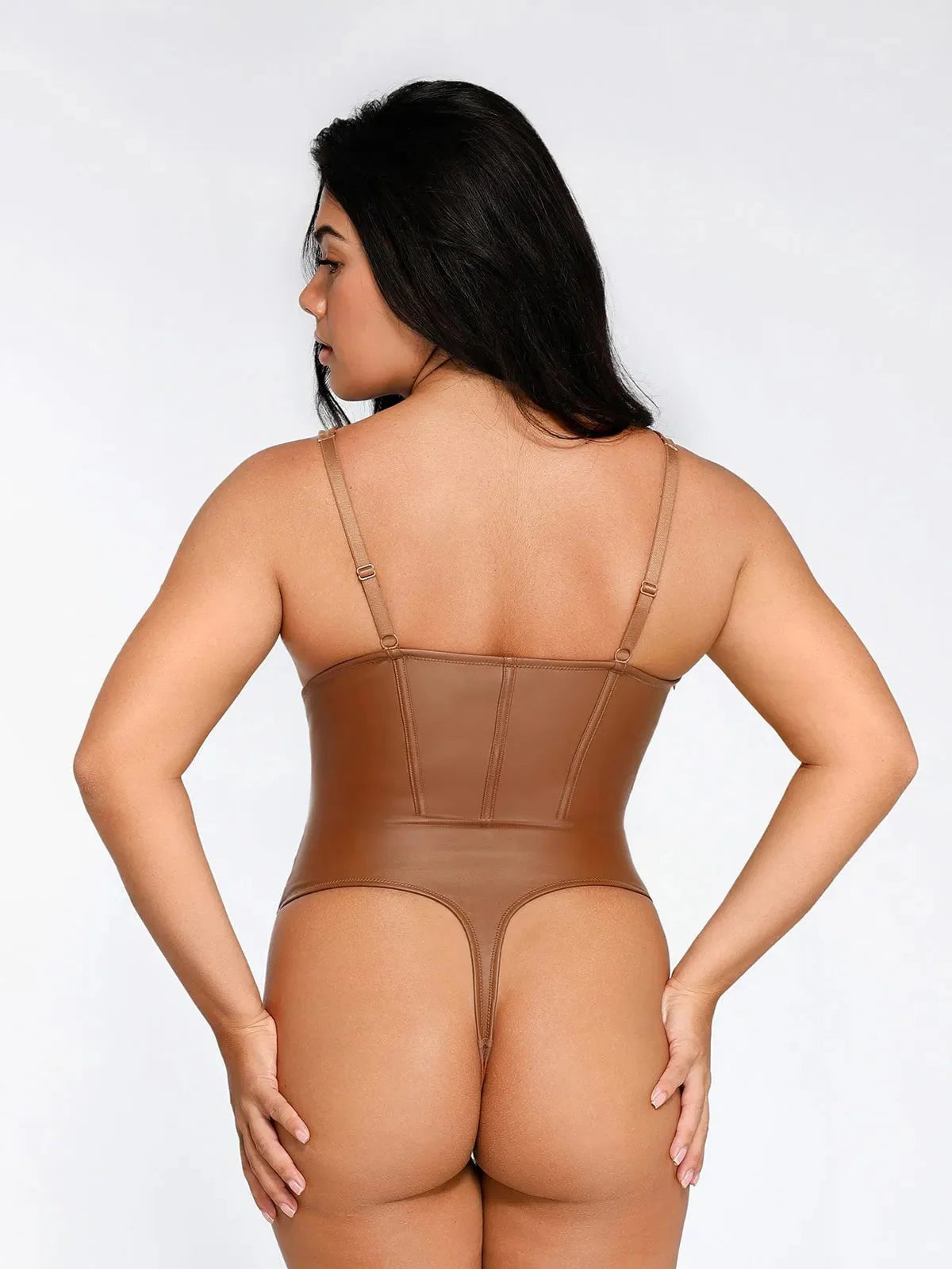 LIVIA – Faux Leather V-Neck Bodysuit - LivingCurves Sculpting Tummy Control Sleeveless Body Shaper Zwart / XS